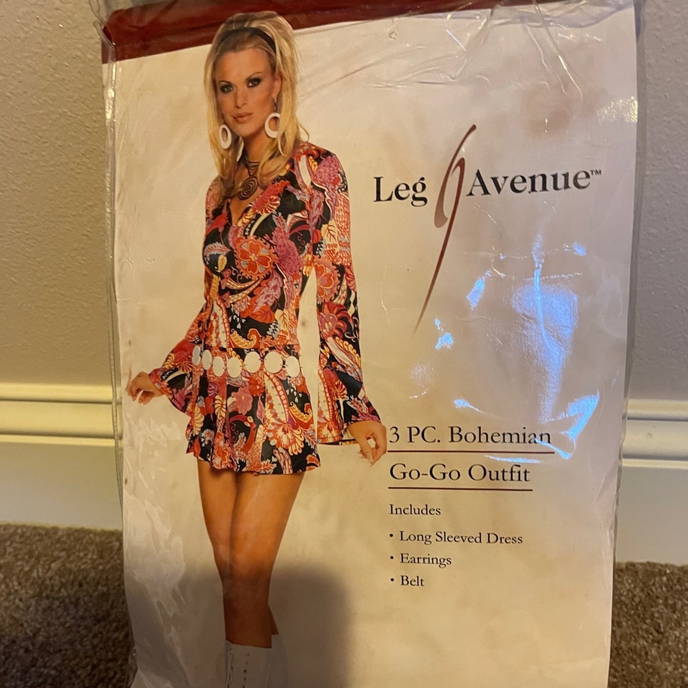 Women’s Hippy Costume - Small Costume and Boots